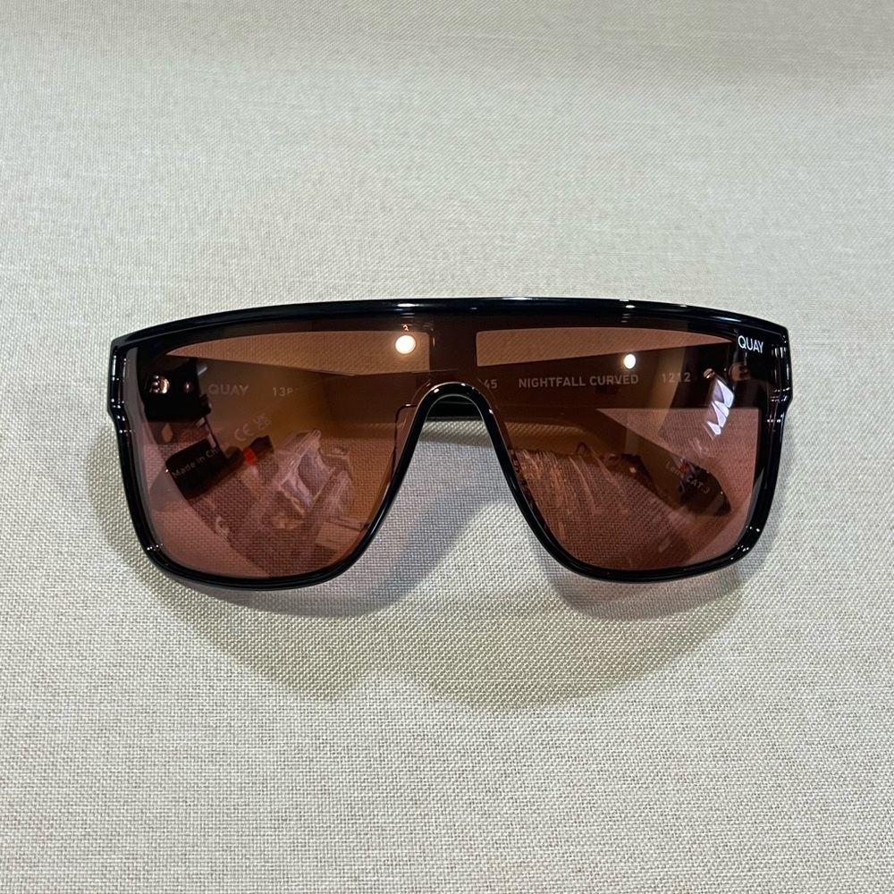 Quay Australia Sunglasses NIGHTFALL CURVE